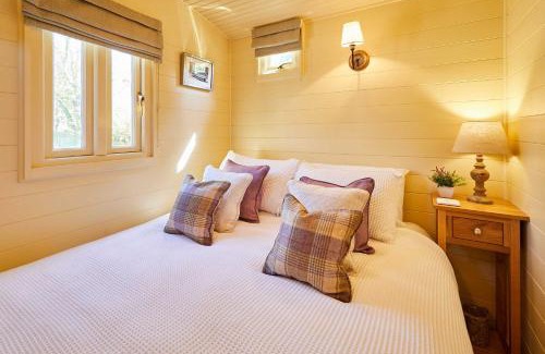 Akeld House | Host & Stay - Guards Van