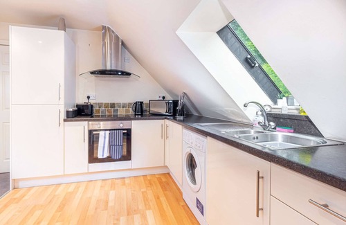 Malvern Apartment | Host & Stay | Hillbrook House Dwelling