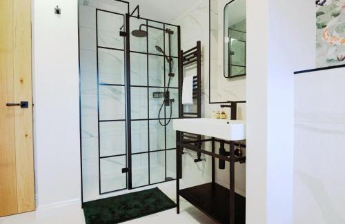Pickering Apartment | Host & Stay - Iris Cottage