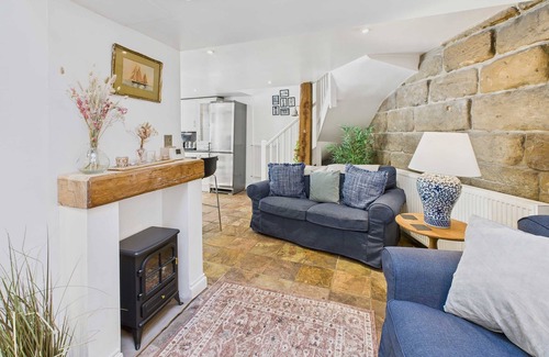 Staithes House | Host Stay Luna Cottage