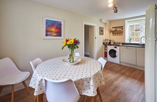 Newbrough House | Host & Stay | North Cottage
