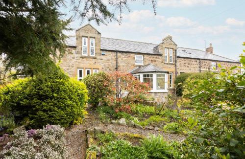 Lesbury House | Host & Stay - Old Reading Room