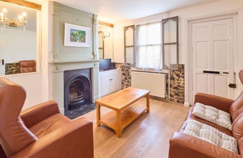 Hythe House | Host & Stay - Old Stone Cottage