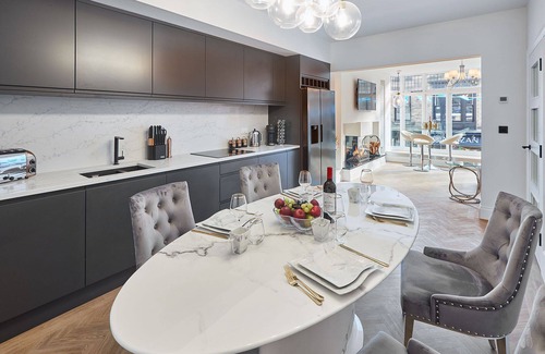 Harrogate City Centre Apartment | Host Stay Oxford House