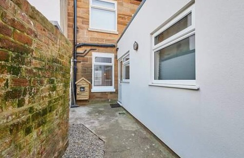 West Cliff House | Host Stay Penny Farthing Cottage