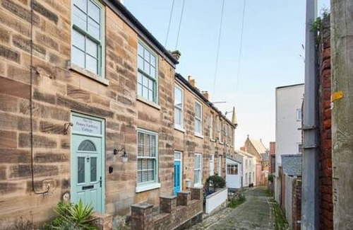 West Cliff House | Host Stay Penny Farthing Cottage