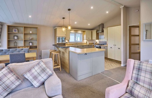 Low Gate Ski Chalet | Host & Stay | Portland Three