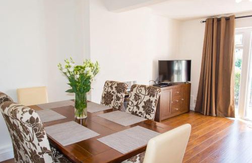 Irstead House | Host & Stay - Quayside Cottage