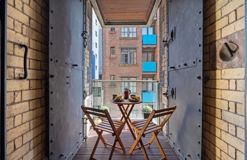 St George's Quarter Apartment | Host & Stay | Queen Square Apartment