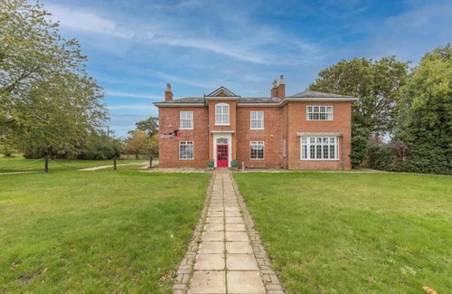 Fritton Apartment | Host & Stay | Redwings Sanctuary Rooms