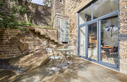 Mytholm House | Host & Stay - The Artist's House