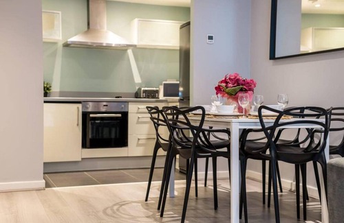Baltic Triangle Apartment | Host Stay The Baltic Base Apt