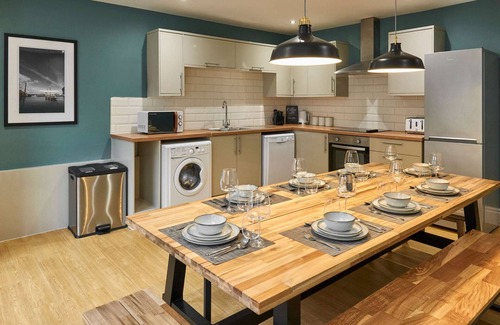 Hope Street Apartment | Host Stay The Falkner Quarters I and II