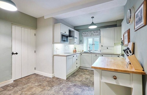 Peterlee House | Host & Stay | The Farmhouse
