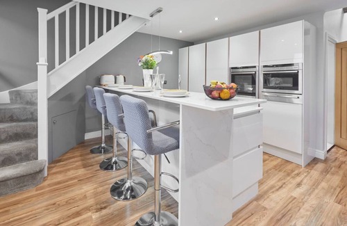Scarborough House | Host Stay The Old Jail Barber s Shop