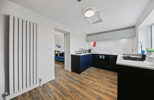 Sheen House | Host & Stay - The Staffordshire Knot