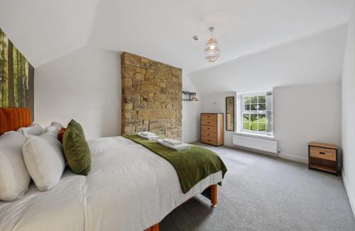 Sheen House | Host & Stay - The Staffordshire Knot