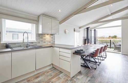 Carlton-in-Cleveland Ski Chalet | Host & Stay | Transporter Lodge