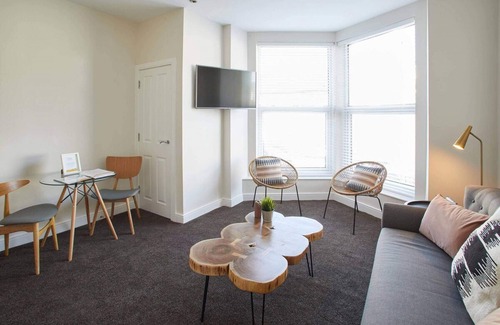 West Cliff Apartment | Host Stay West Cliff View