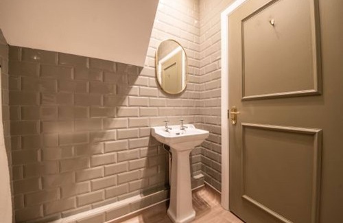 Hope Valley Apartment | Host Stay Woodroffe Arms Hope Double Room 4