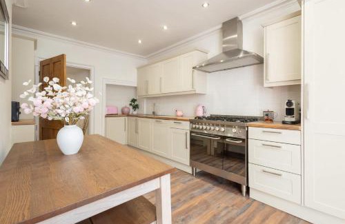 South Charlton House | Host & Stay - Yule House