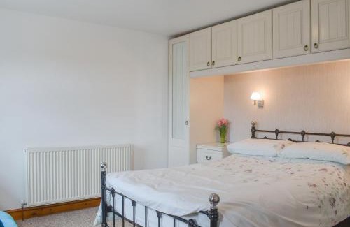 Stenalees House | Hosta House - Uk49872