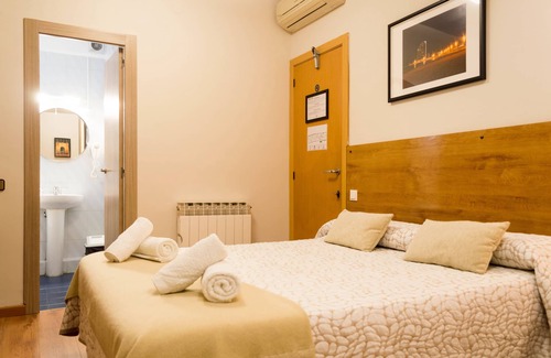Sant Gervasi Hotel | Hostal Alogar