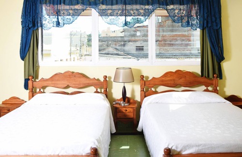 Santa Clara House | Hostal Amalia
