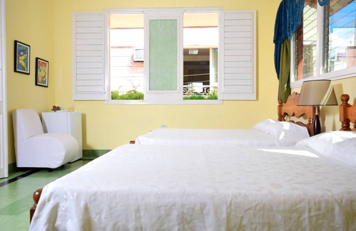 Santa Clara House | Hostal Amalia