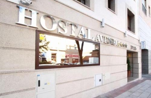 Barajas House | Hostal Avenida Barajas