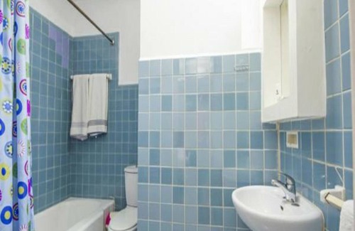 Municipality of Diez de Octubre House | Hostal Casa Elsita