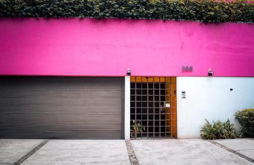 Del Carmen House | Hostal Cuija Coyoacan Berlin 268 Coyoacan