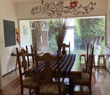 Del Carmen House | Hostal Cuija Coyoacan Berlin 268 Coyoacan