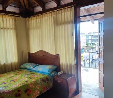 Quito House | HOSTAL EL CONFORT QUITO NORTE