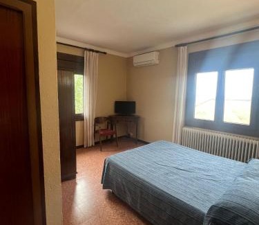 Viladamat House | Hostal Esplai