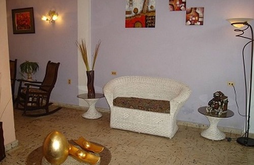 Tivoli House | Hostal Girasol