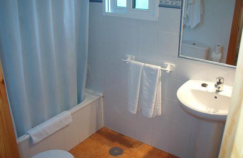 Los Canos de Meca House | Hostal Las Acacias