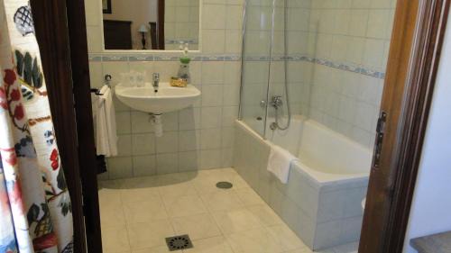 Avila House | Hostal Las Paneras