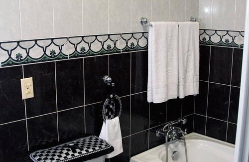 Cienfuegos House | Hostal Los Vitrales