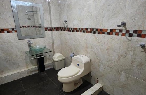 Salas Hotel | Hostal Majestad Ica