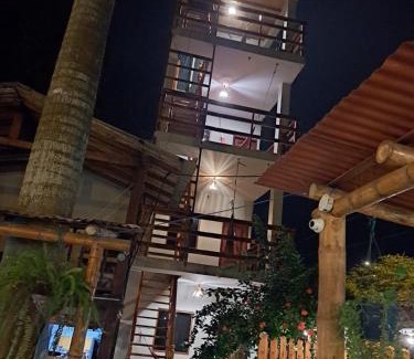 Montanita House | Hostal Moai