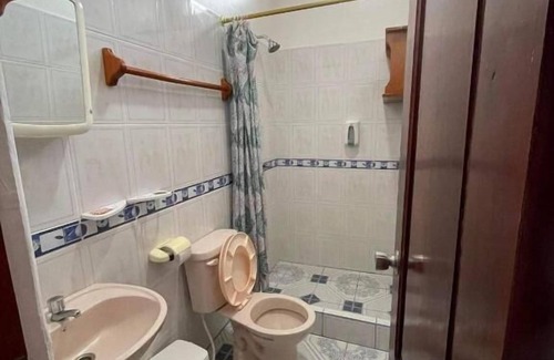 Puerto Villamil Hotel | Hostal Muro de las Lagrimas