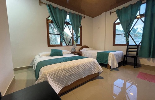 Puerto Villamil Hotel | Hostal Muro de las Lagrimas