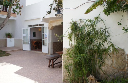 Ciudadela House | Hostal Oasis Menorca