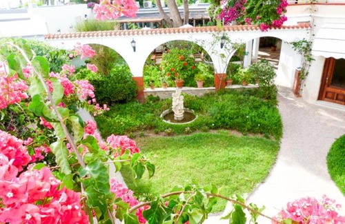 Ciudadela House | Hostal Oasis Menorca