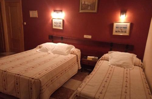 Cuenca House | Hostal Residencia Castilla