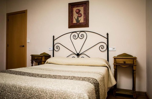 Bailen House | Hostal Restaurante El Paso