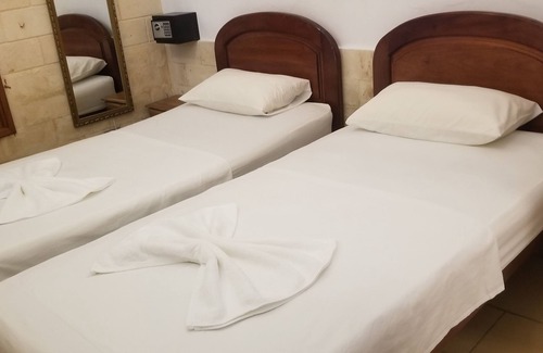 Old Havana Bed & Breakfast | Hostal Road to Plaza Vieja