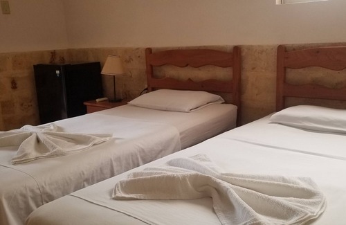 Old Havana Bed & Breakfast | Hostal Road to Plaza Vieja