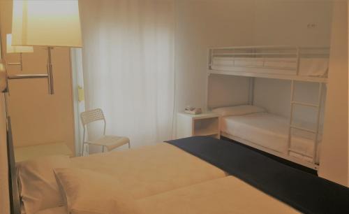 Embajadores House | Hostal Santa Isabel